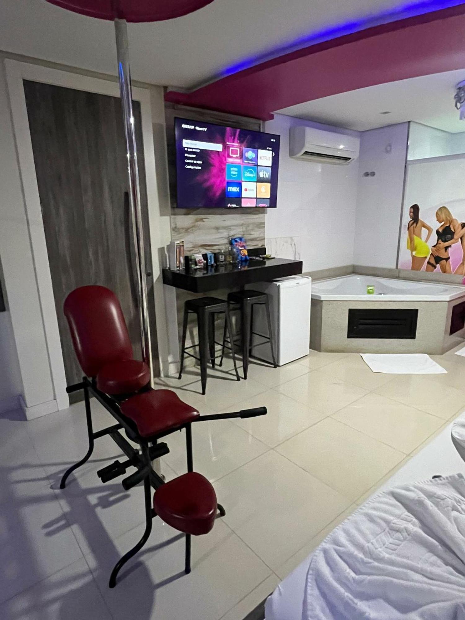 Motel Drive In T - Prolongamento Da Avenida Getulio Vargas Facil Acesso Ao Shopping Patio Шапеко Экстерьер фото